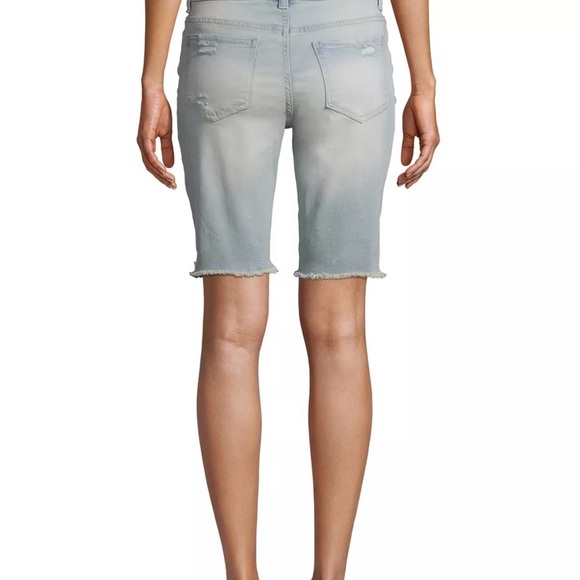 Time and Tru Women’s Size 6 light wash Bermuda shorts denim NWT - Picture 11 of 11